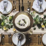 Sofa i meble drewniane: jak stworzyć spójny salon